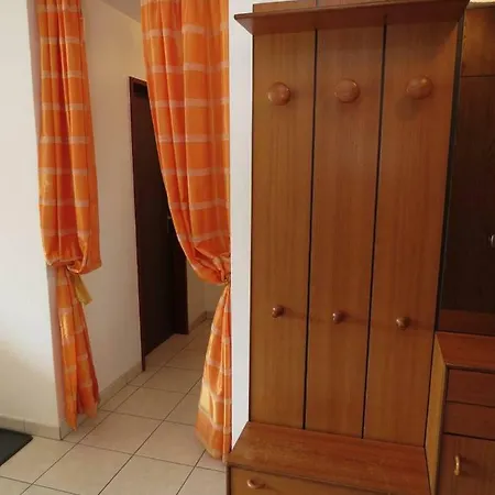 Appartement Clabina 28 *